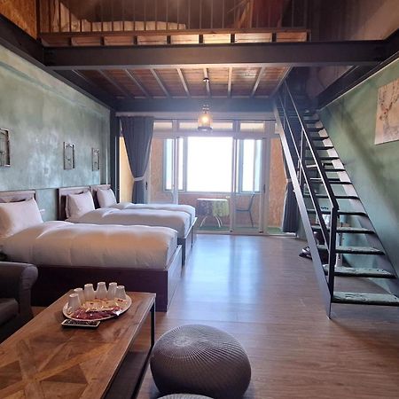 Moose & Squirrel Bed & Breakfast Renai Exterior photo